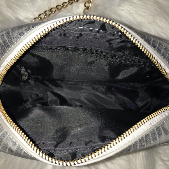 Victoria Secret Silver Tassel Gold Chain Crossbody - Picture 7 of 7